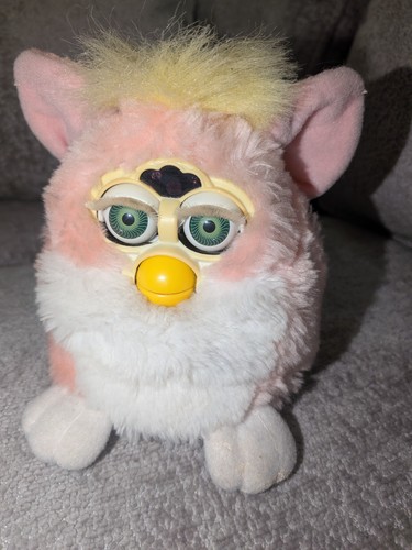 Furby baby peachy pink - furby, yellow